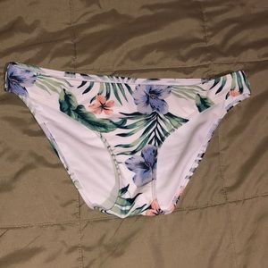 Woman’s Bikini bottoms